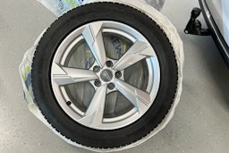valkoinen Audi A6 2020 kuva 26.