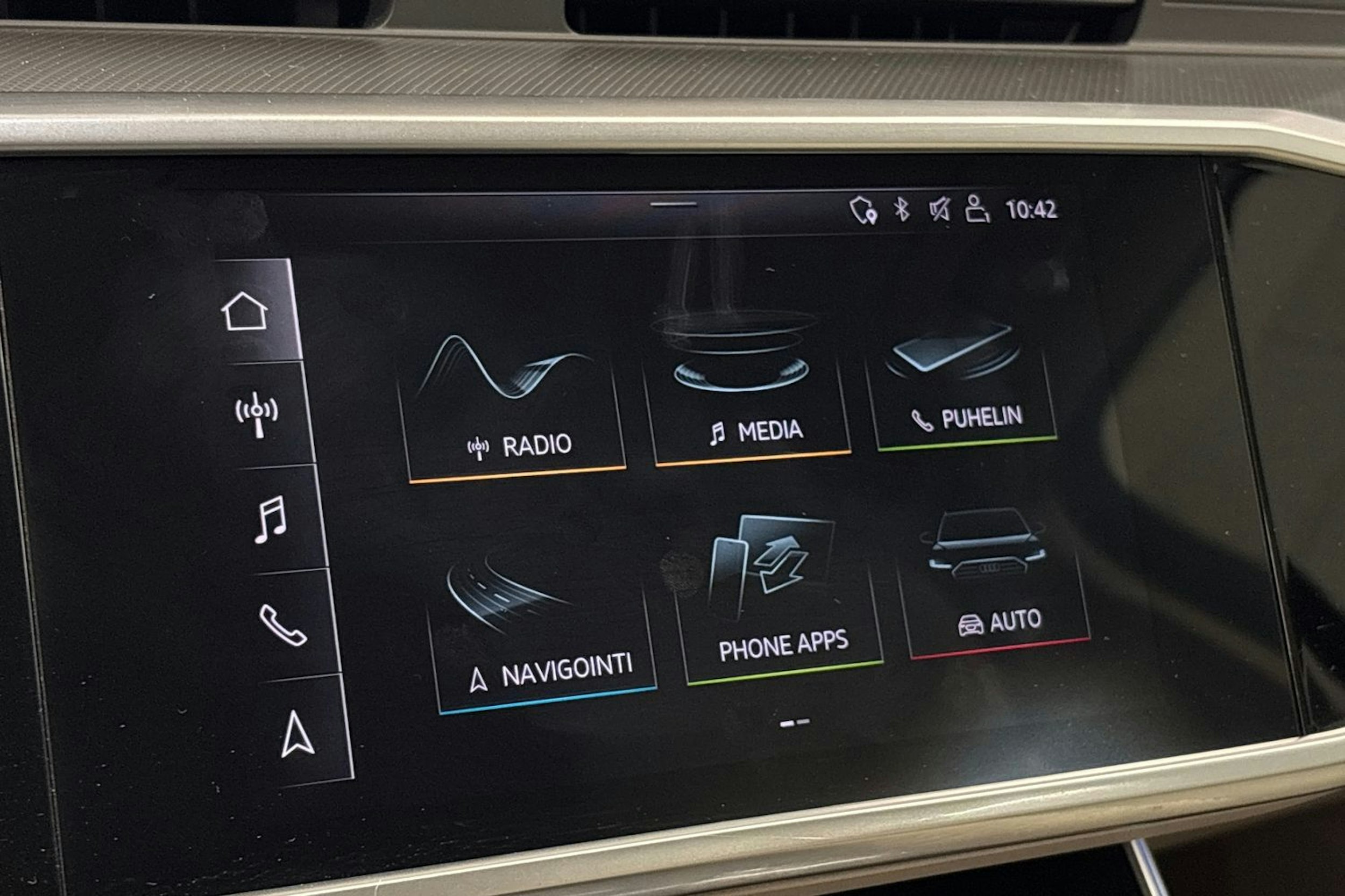 met. musta Audi A6 2020 kuva 14.