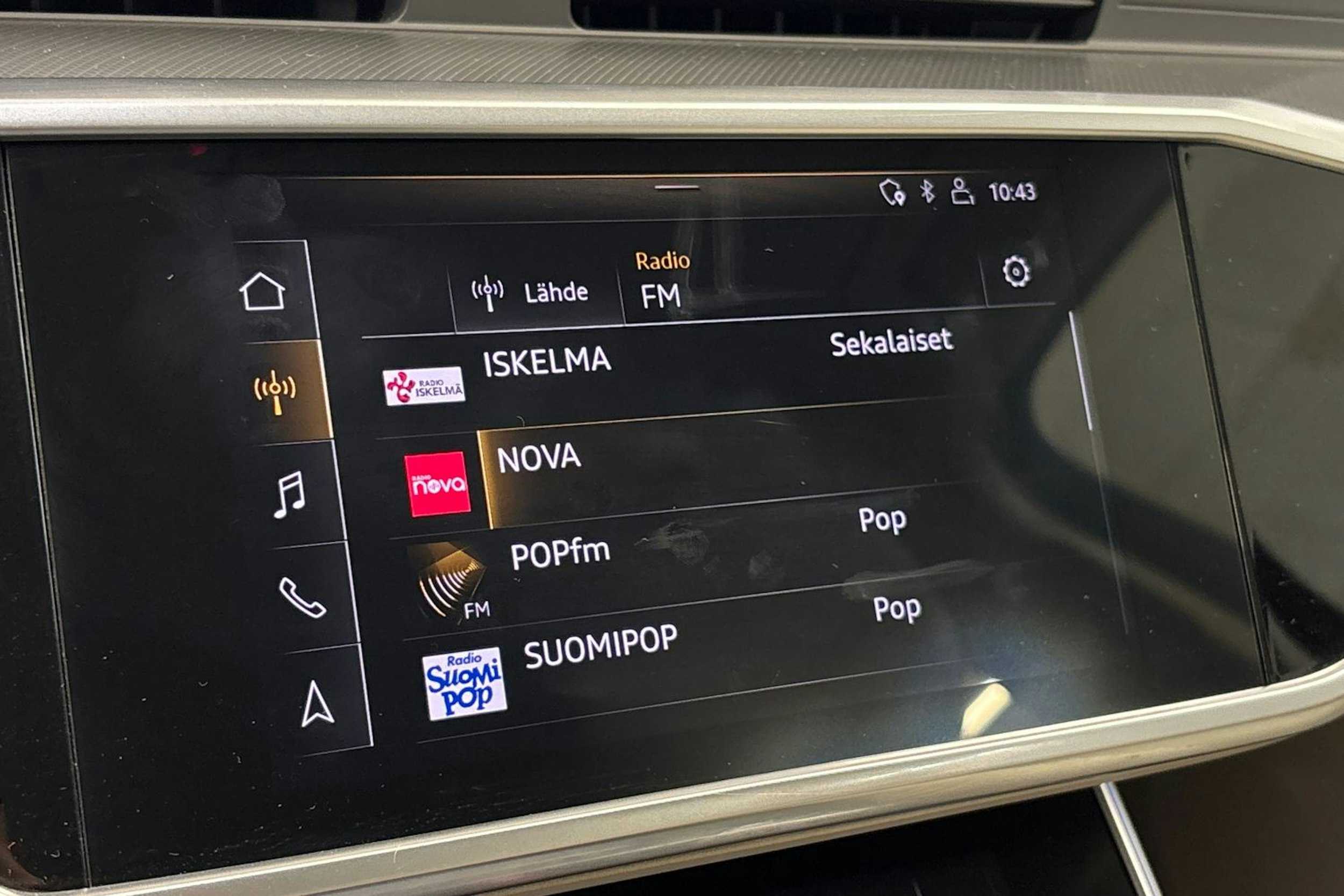 met. musta Audi A6 2020 kuva 16.