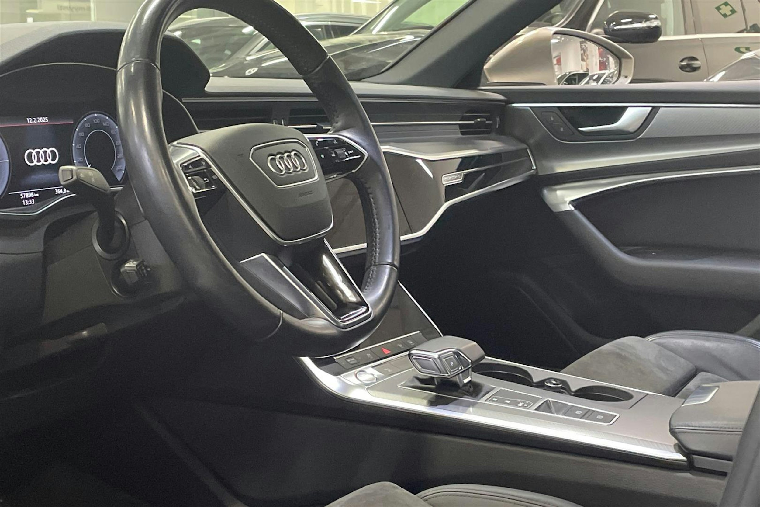 ruskea (beige) Audi A6 2020 kuva 9.