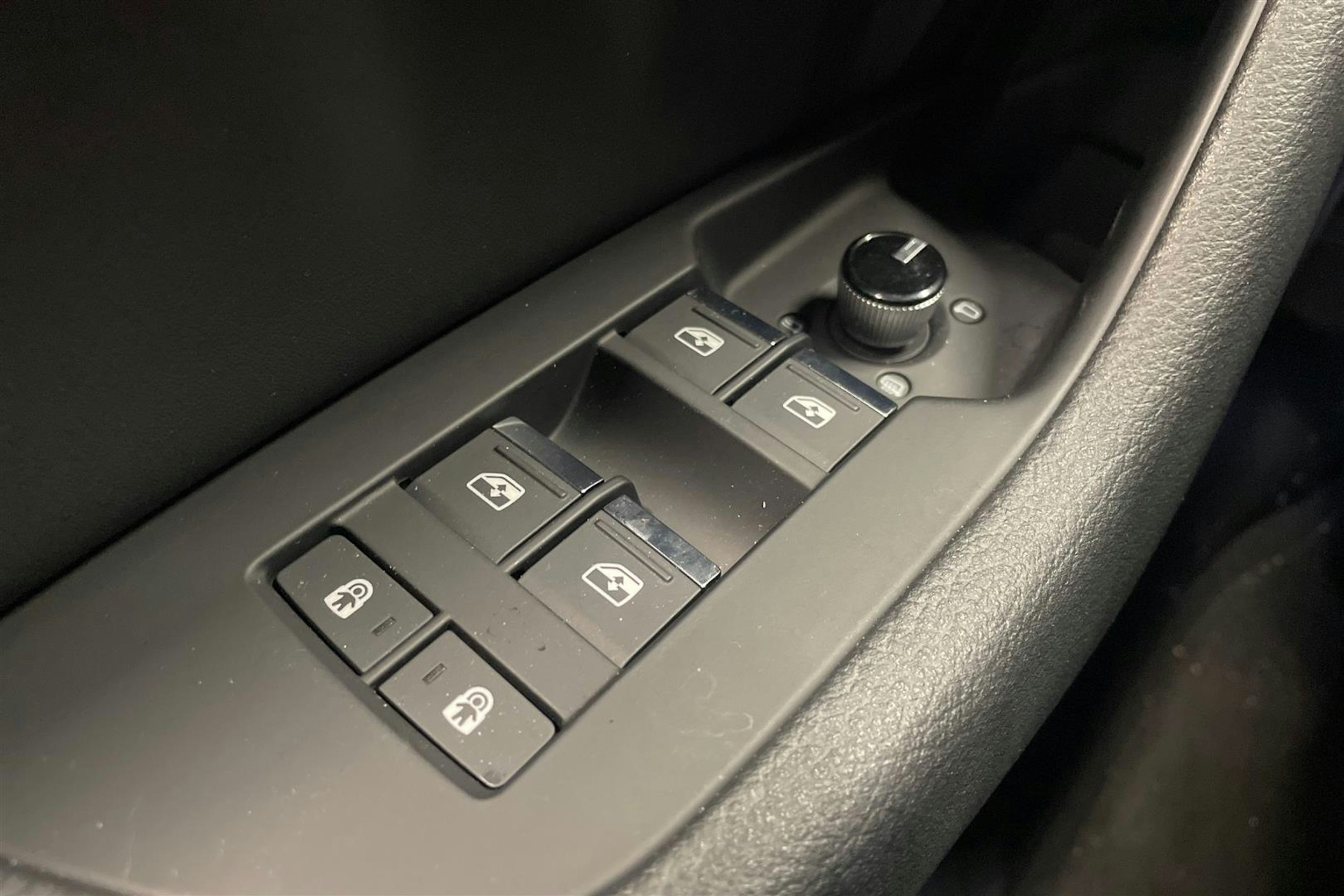 ruskea (beige) Audi A6 2020 kuva 17.