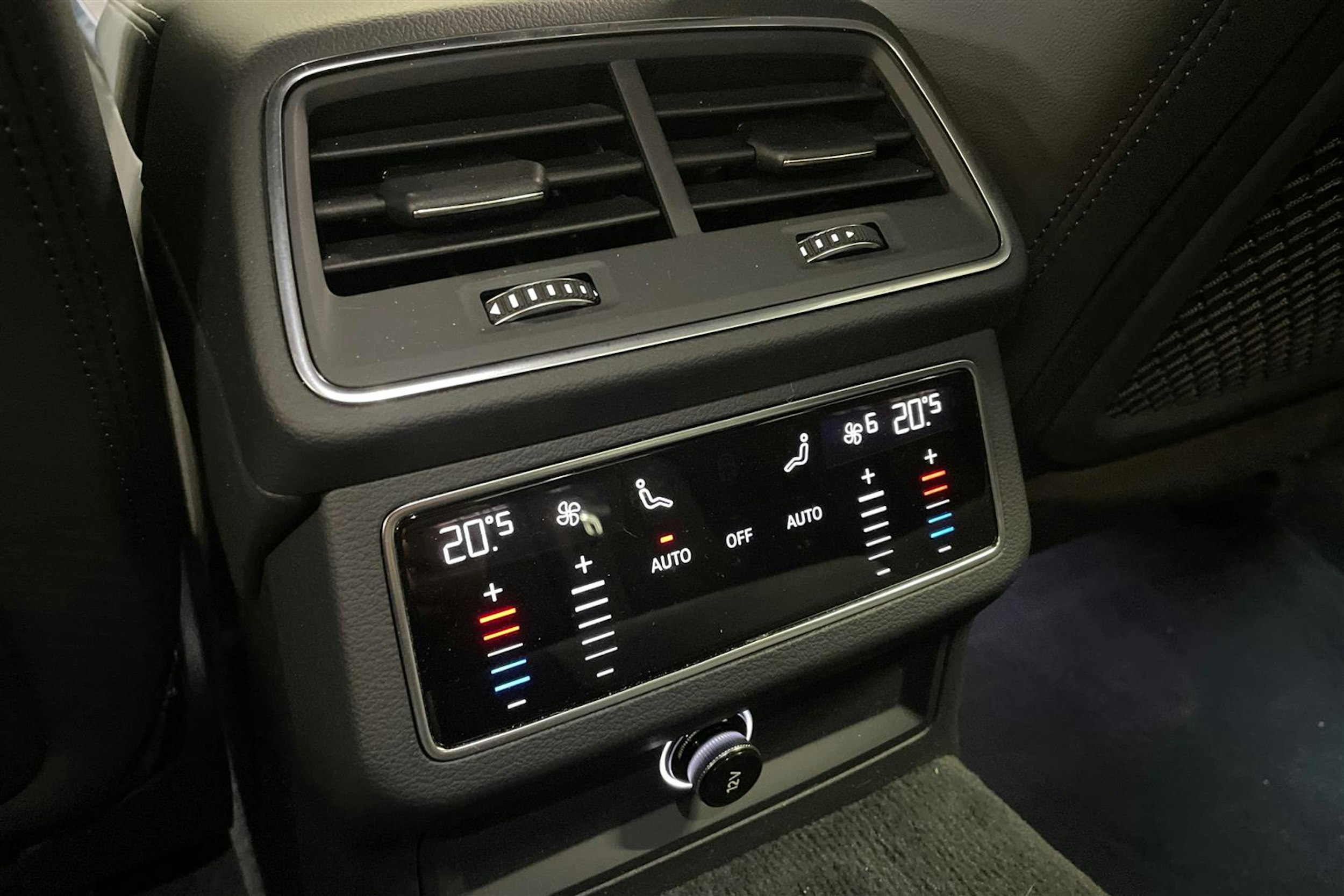 ruskea (beige) Audi A6 2020 kuva 28.