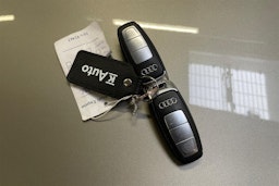 ruskea (beige) Audi A6 2020 kuva 30.