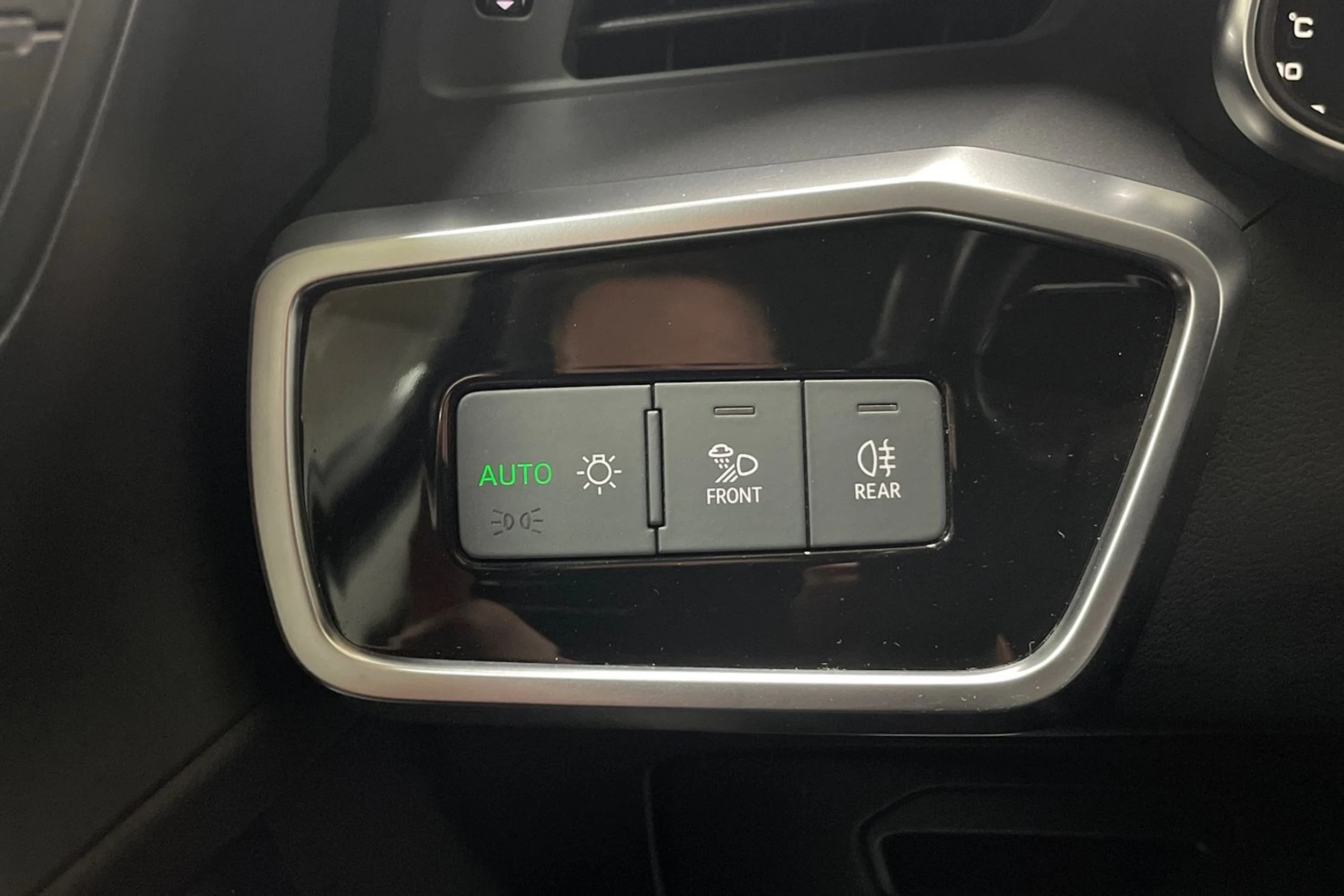 Valkoinen Audi A6 2020 kuva 15.