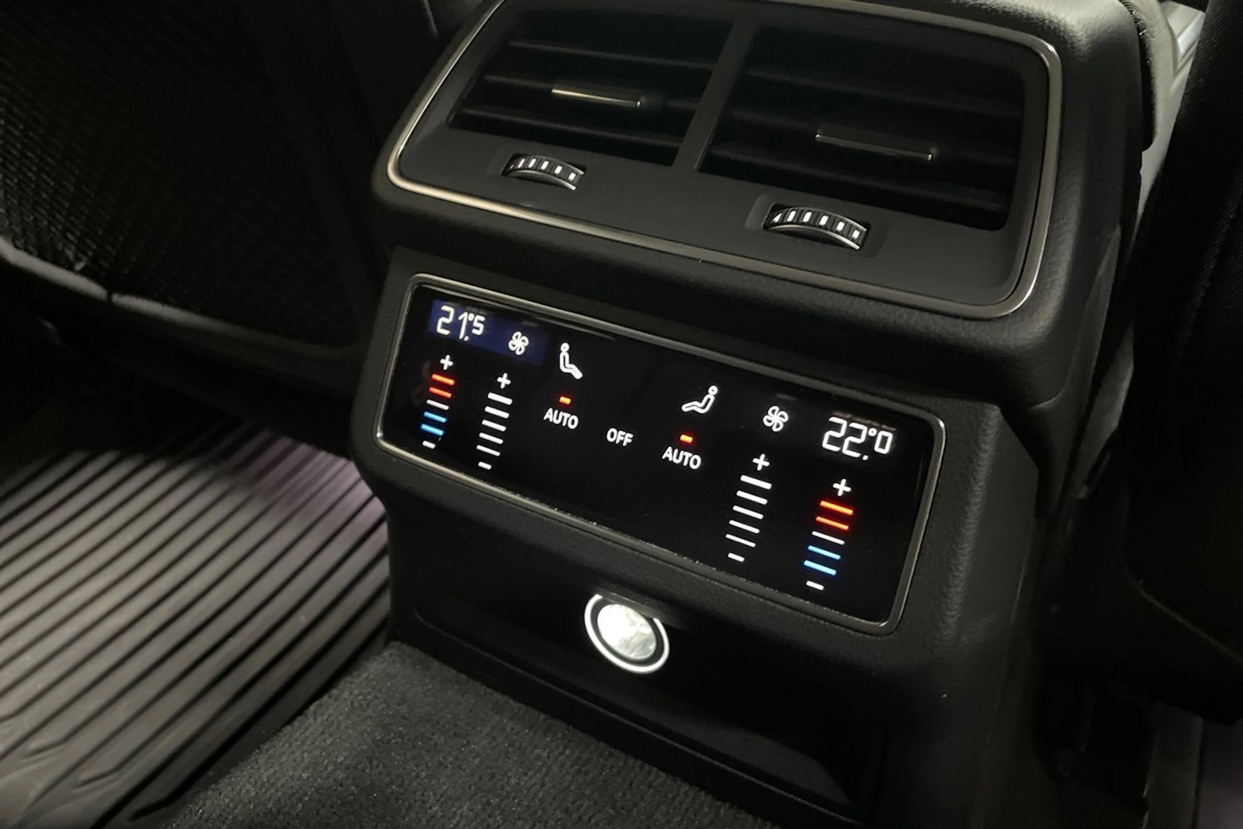 Valkoinen Audi A6 2020 kuva 30.