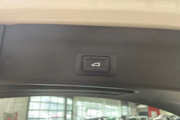 Valkoinen Audi A6 2020 kuva 34.