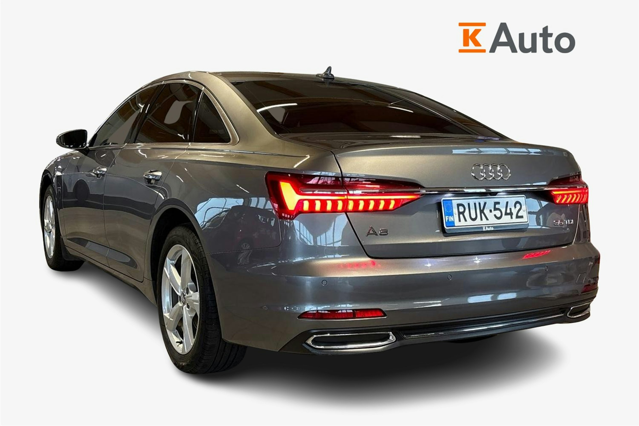 Harmaa Audi A6 2020 kuva 2.