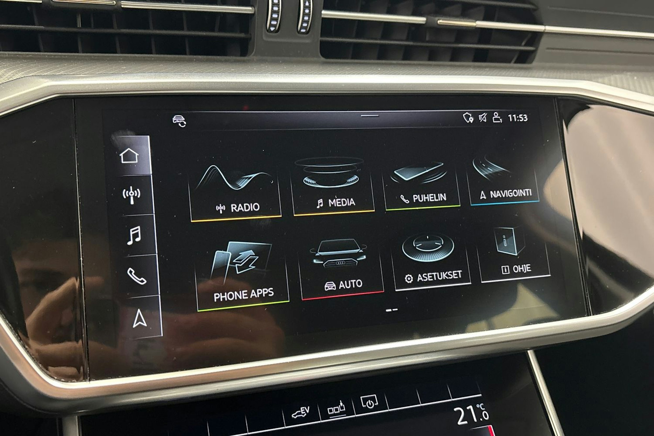 Musta Audi A6 2020 kuva 24.