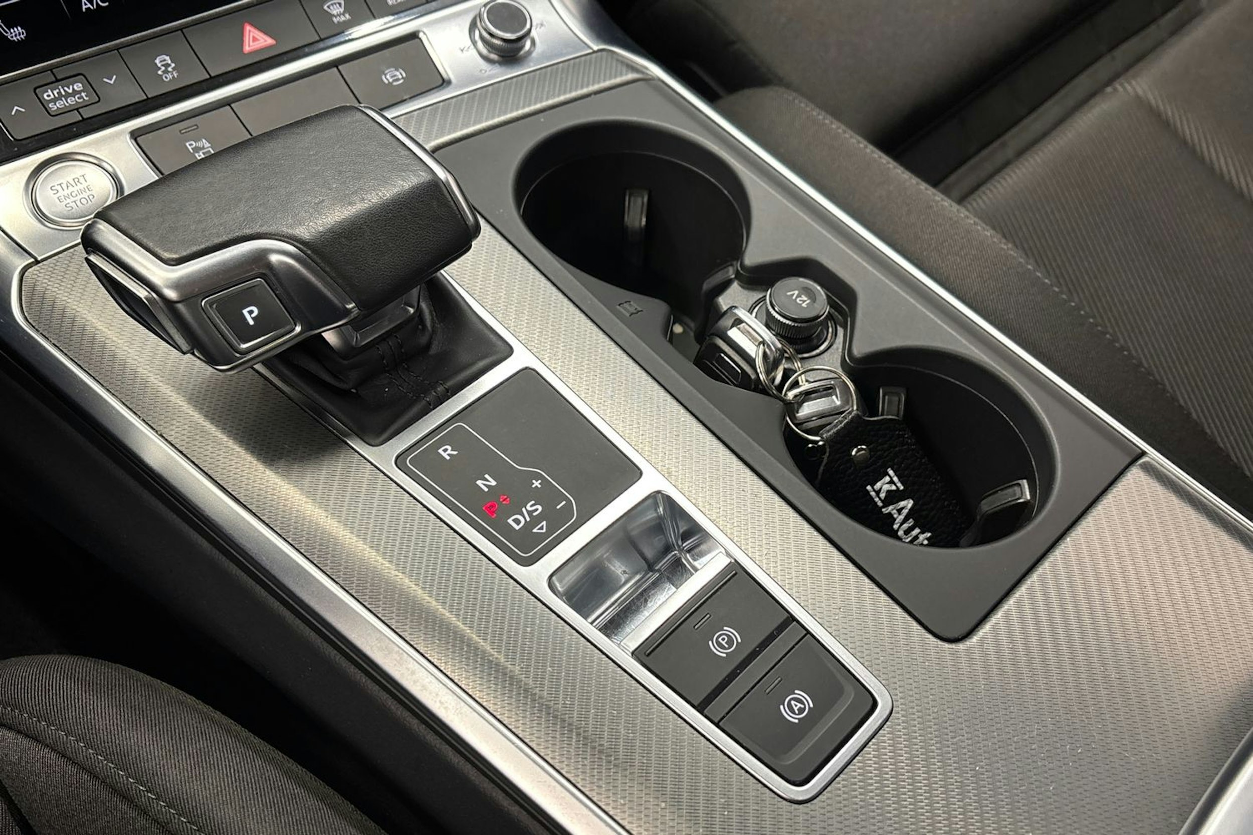 Musta Audi A6 2020 kuva 30.