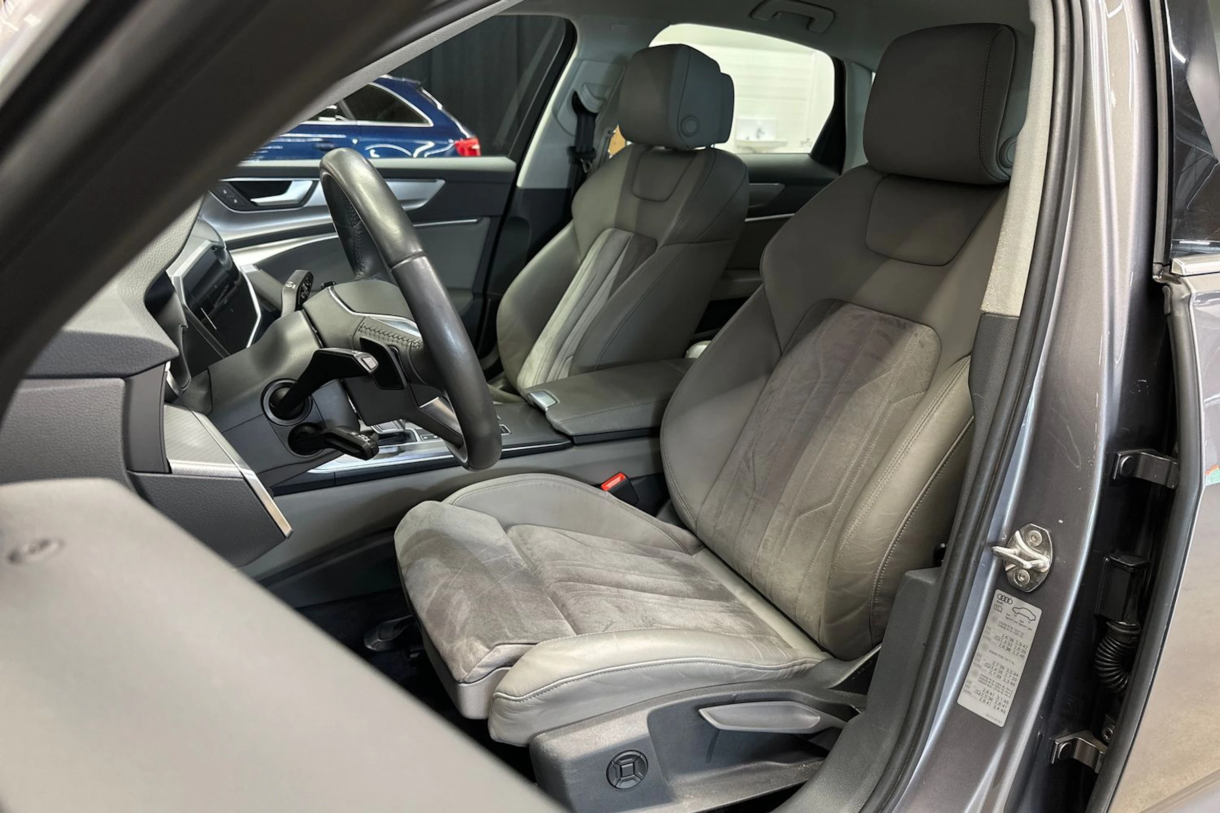 harmaa Audi A6 2020 kuva 12.