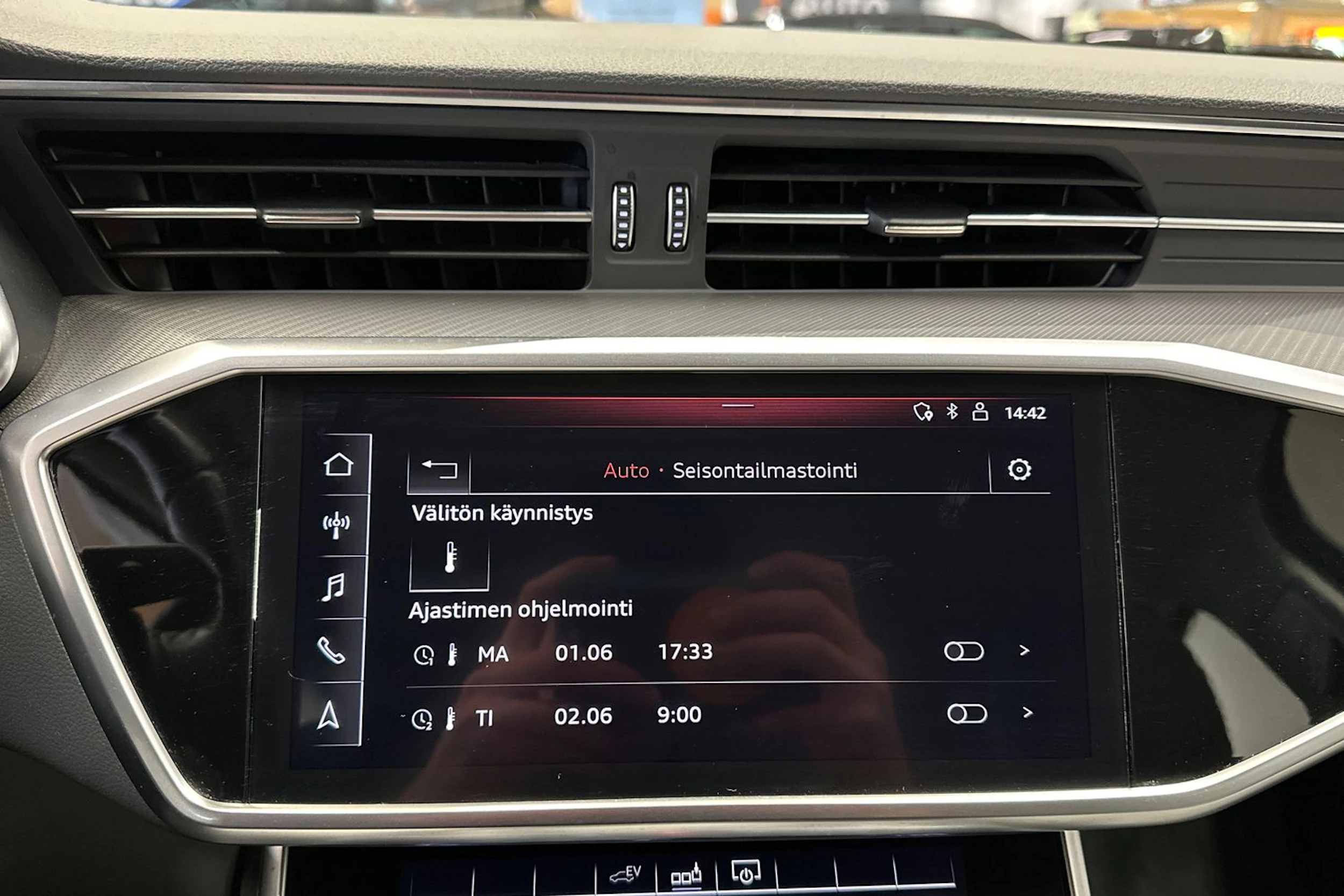 harmaa Audi A6 2020 kuva 16.