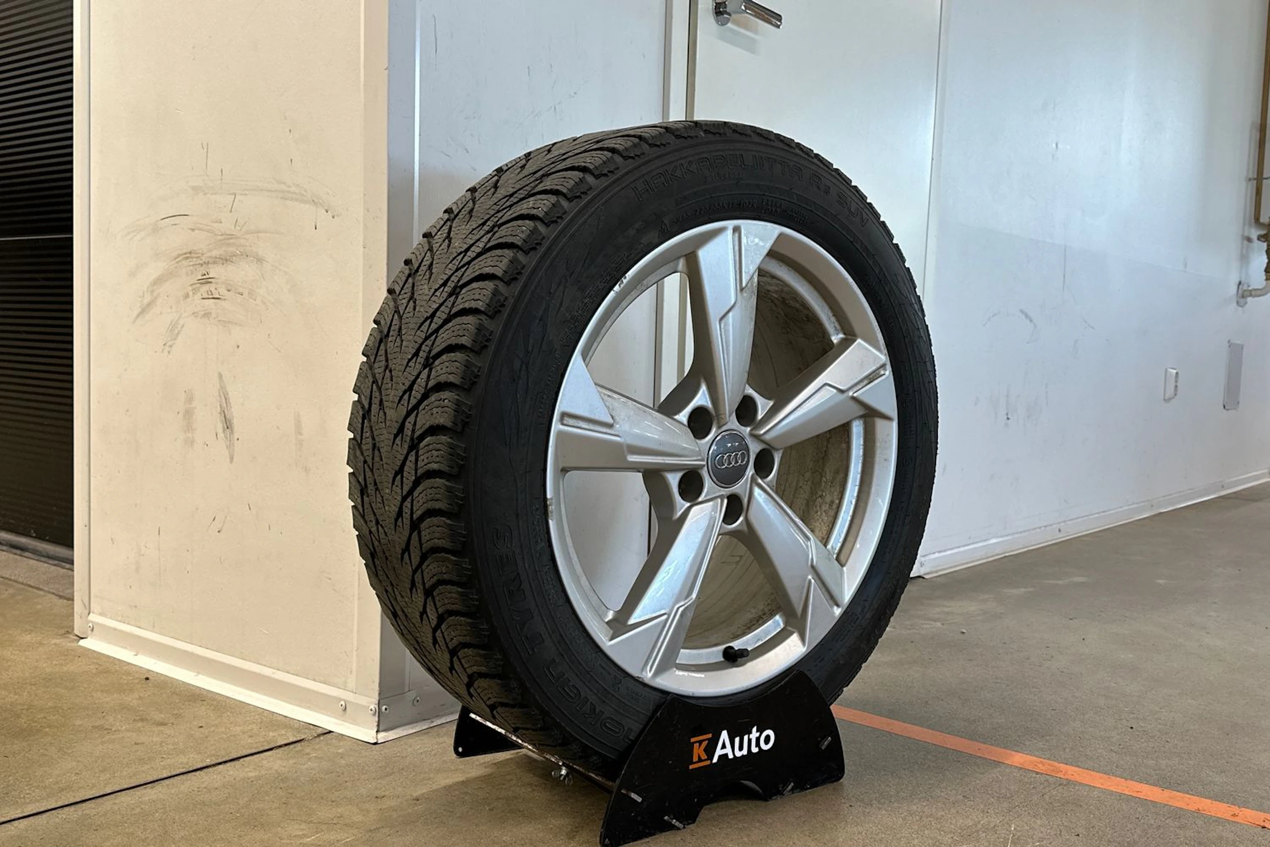 harmaa Audi A6 2020 kuva 27.