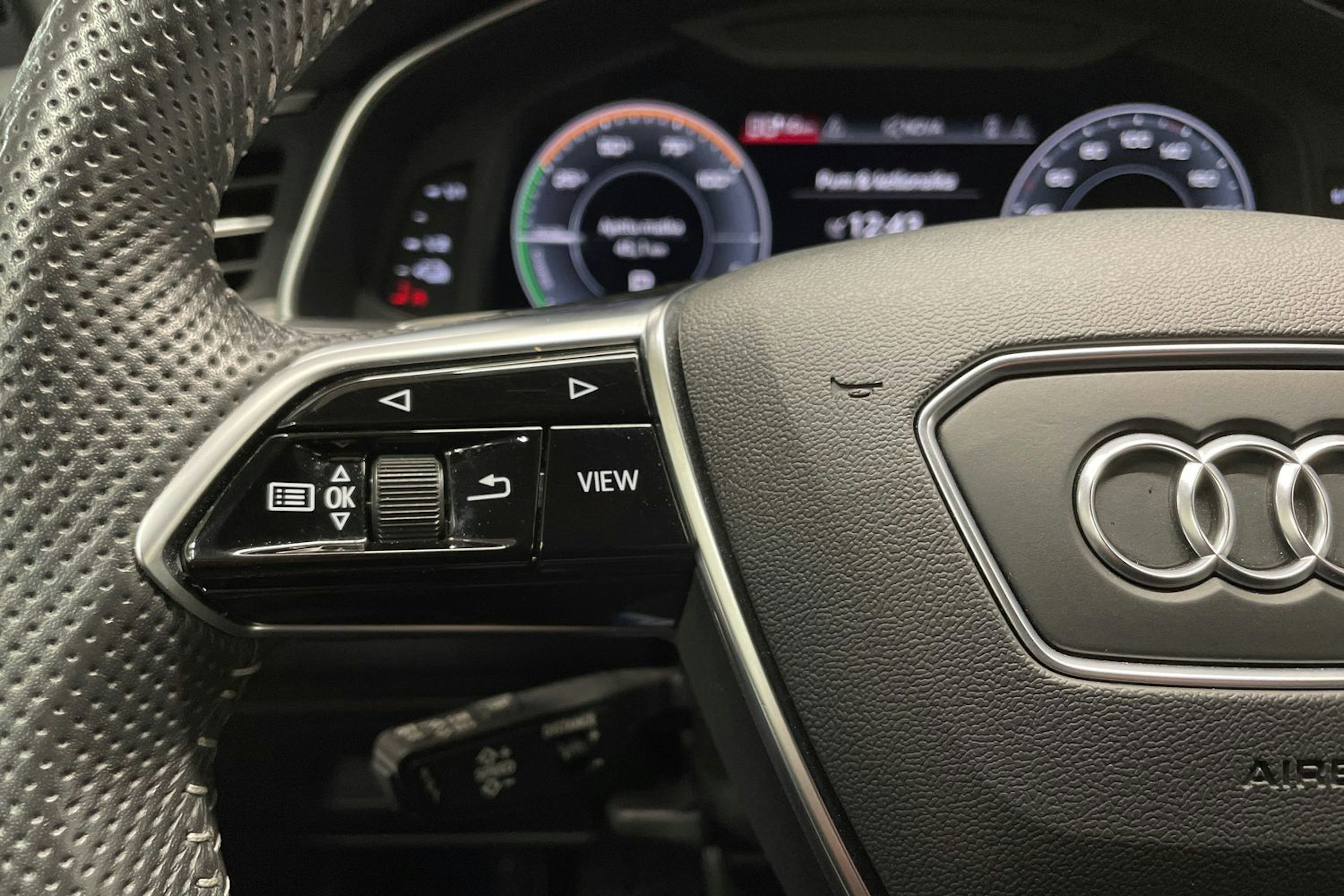 Valkoinen Audi A6 2020 kuva 27.