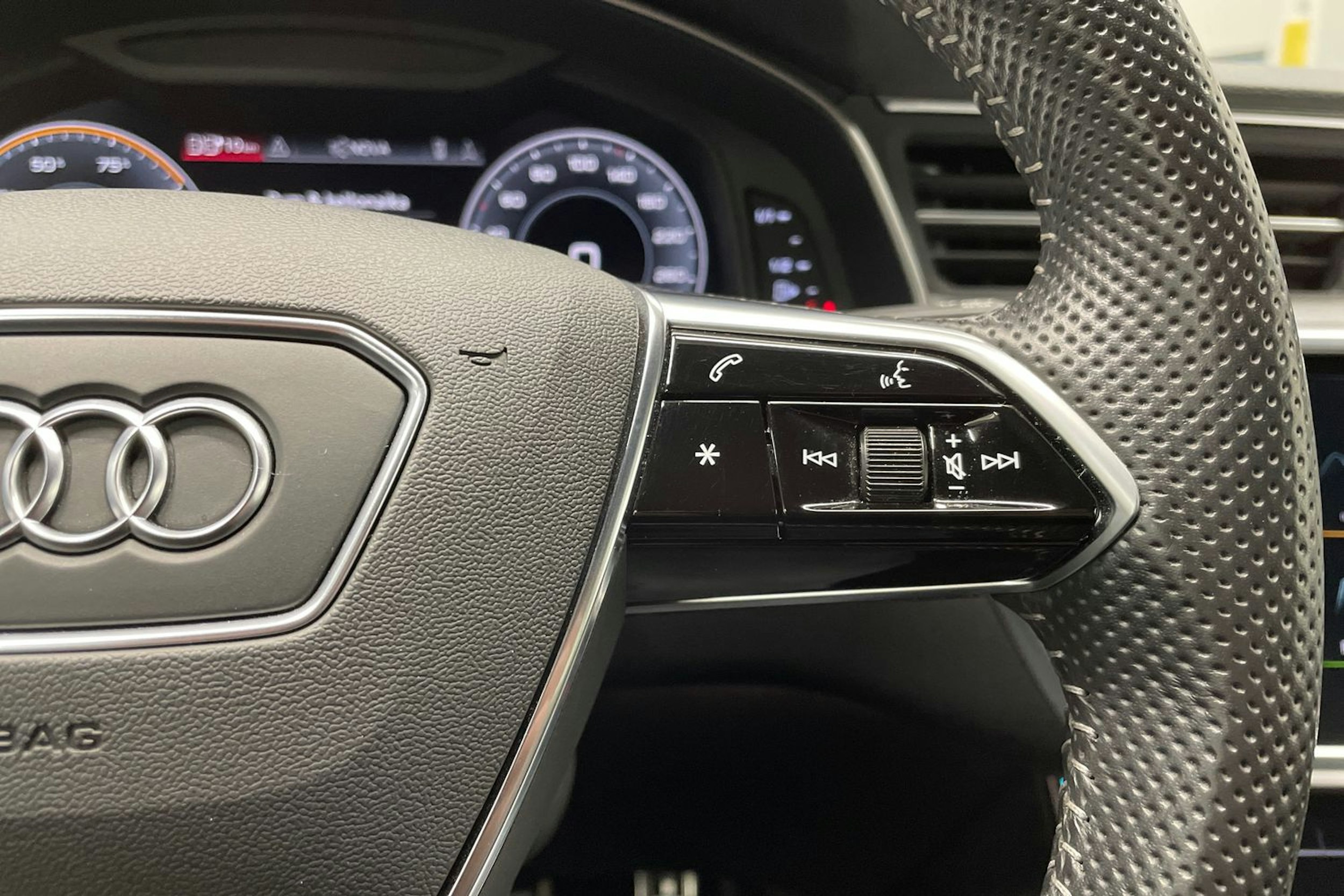 Valkoinen Audi A6 2020 kuva 28.