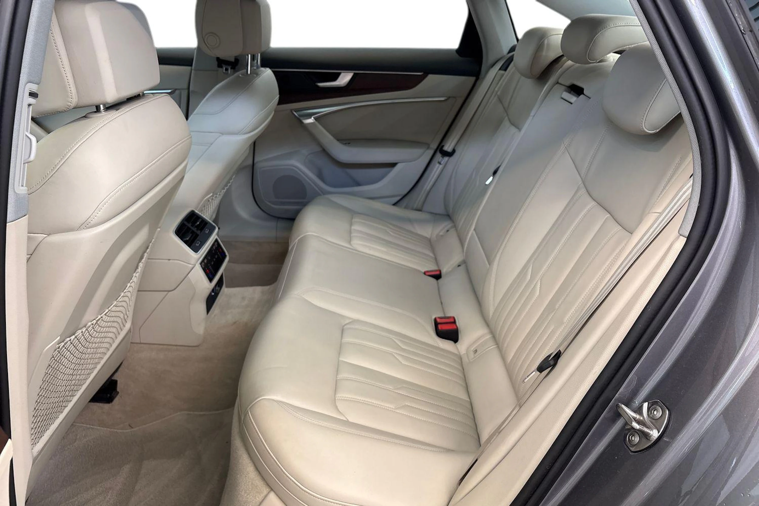 harmaa Audi A6 2020 kuva 8.
