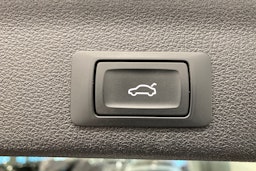 Musta Audi A6 2020 kuva 23.