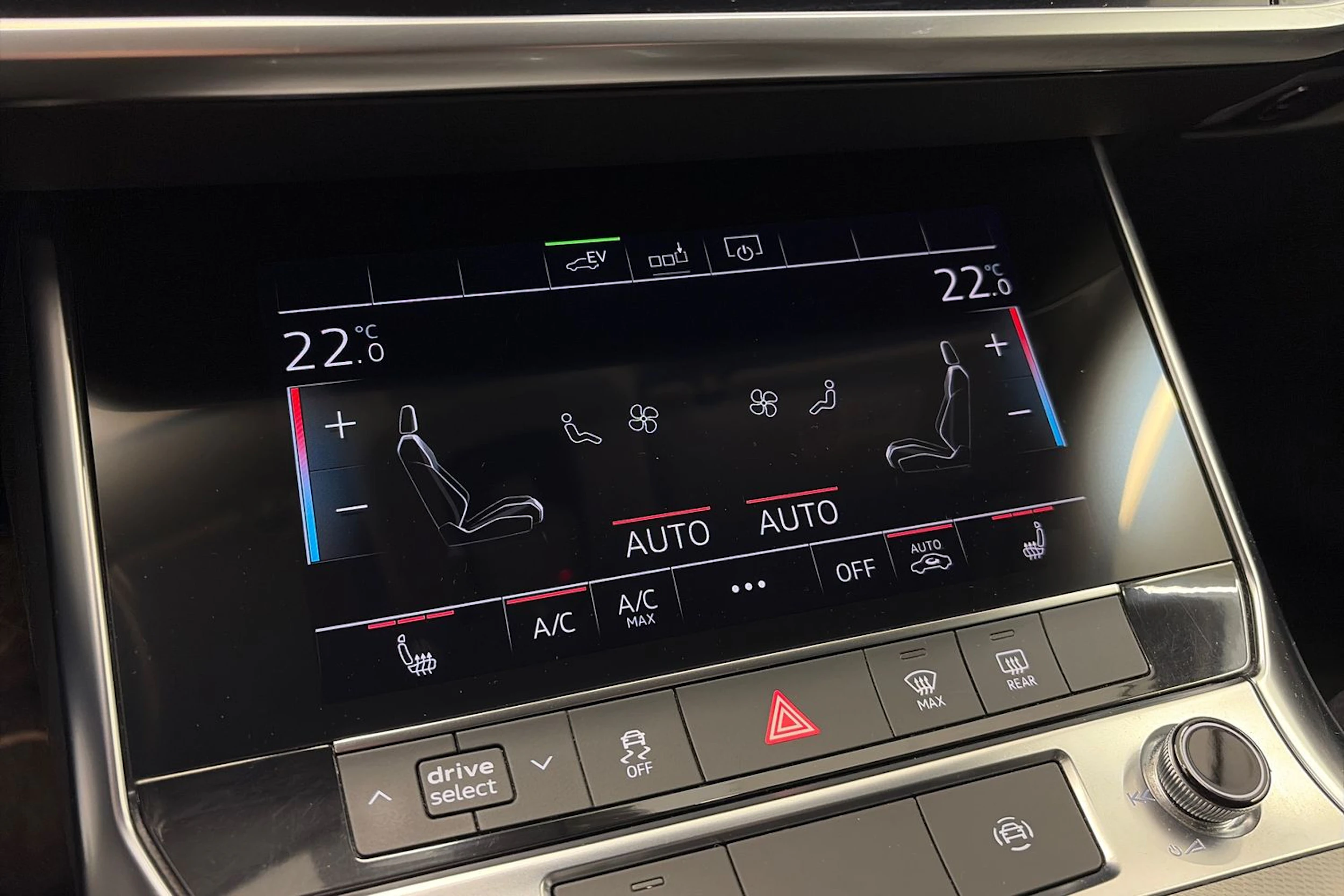 Valkoinen Audi A6 2020 kuva 26.