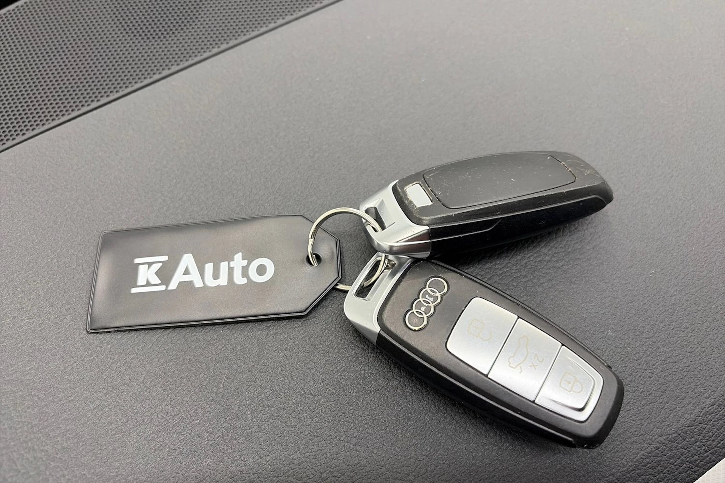 Valkoinen Audi A6 2020 kuva 28.