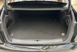 musta Audi A6 2020 kuva 14.