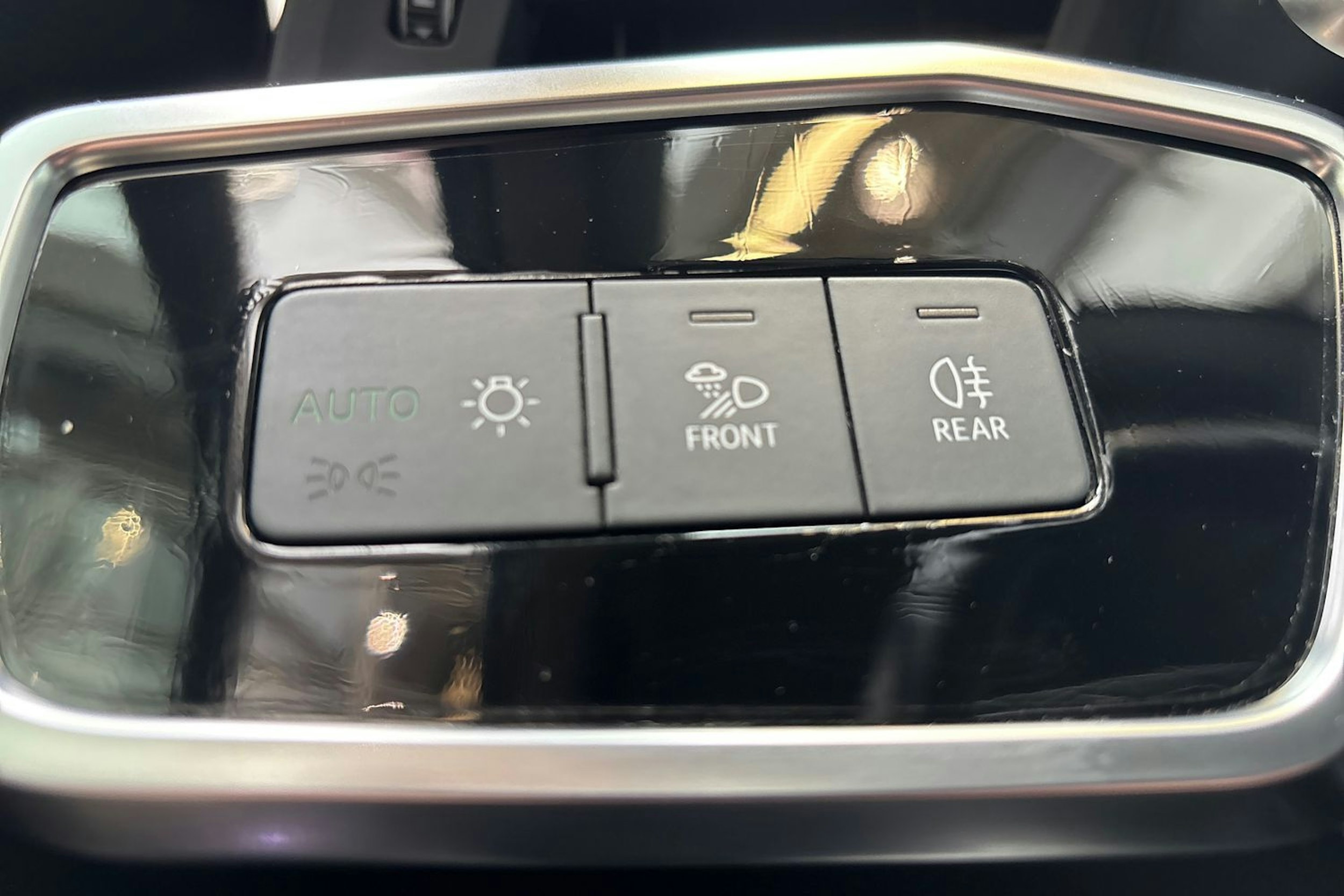 musta Audi A6 2020 kuva 16.
