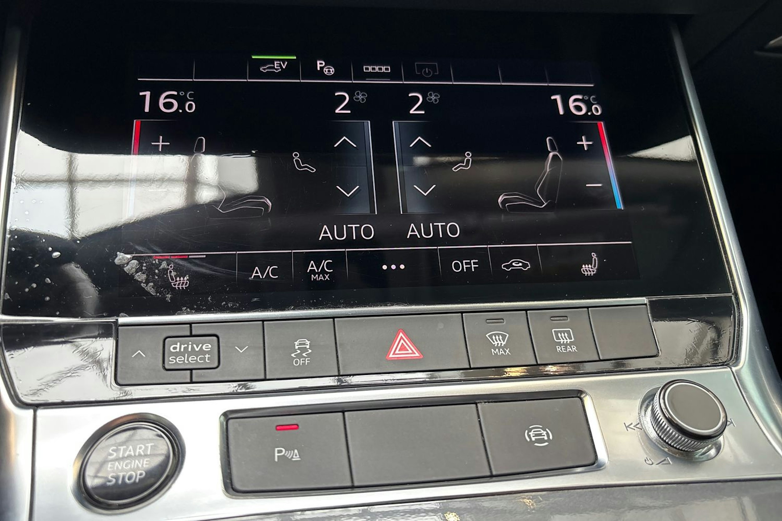 musta Audi A6 2020 kuva 24.