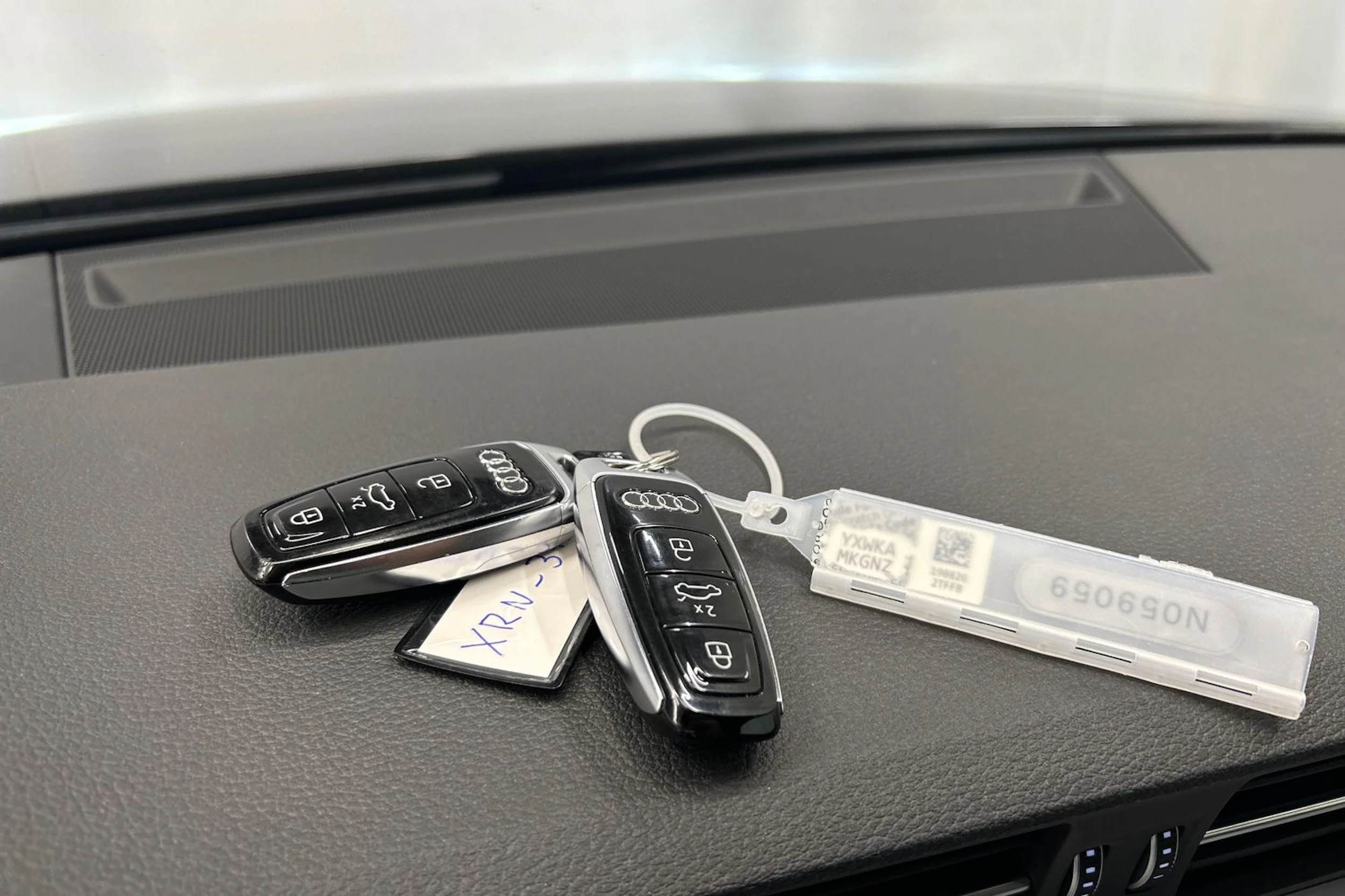 harmaa Audi A6 2020 kuva 33.
