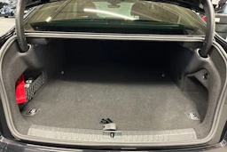 Musta Audi A6 2021 kuva 24.