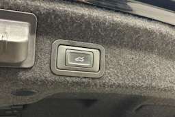 Musta Audi A6 2021 kuva 25.