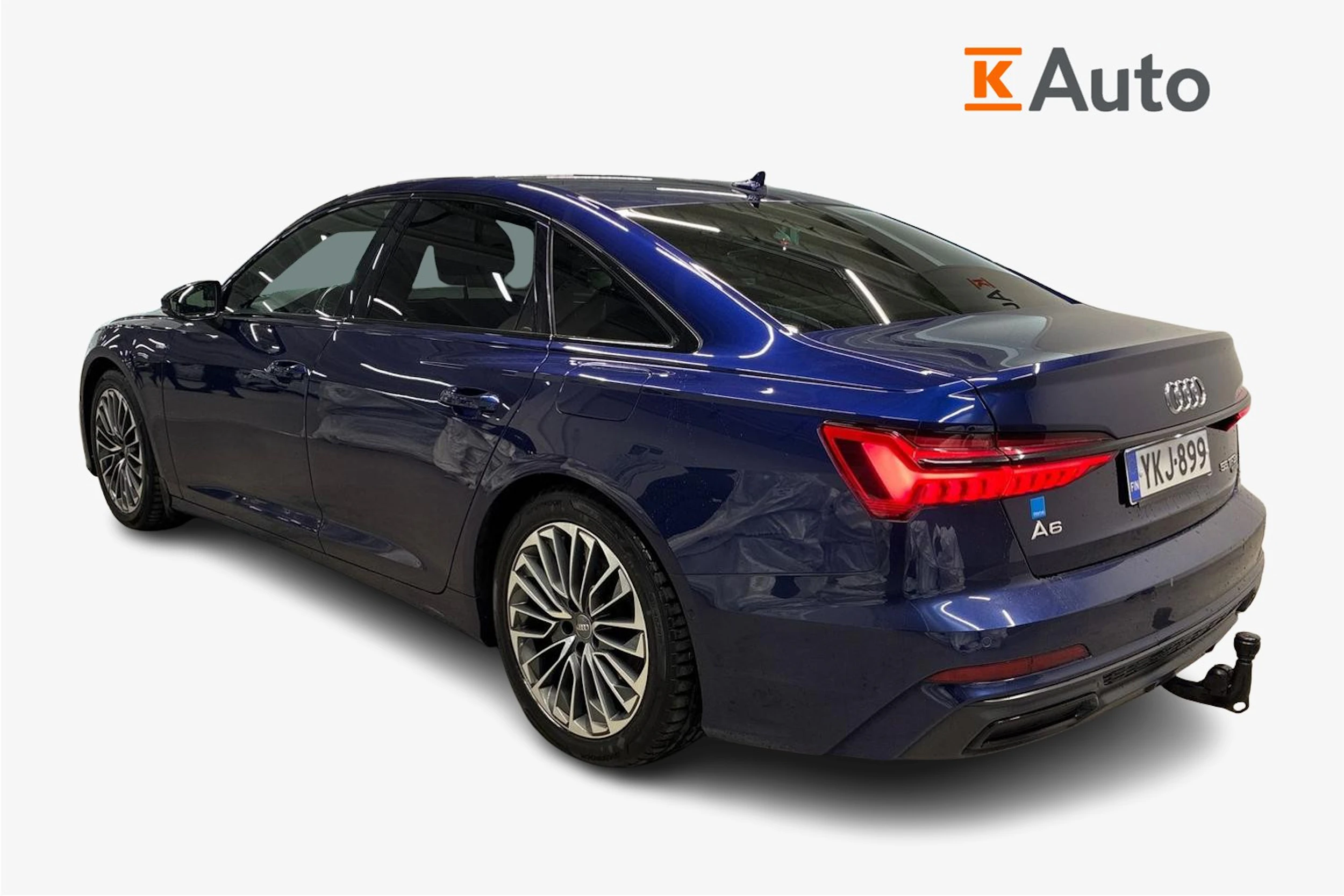 sininen Audi A6 2020 kuva 2.