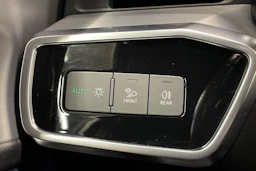 sininen Audi A6 2020 kuva 23.