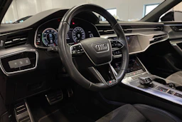 sininen Audi A6 2020 kuva 28.