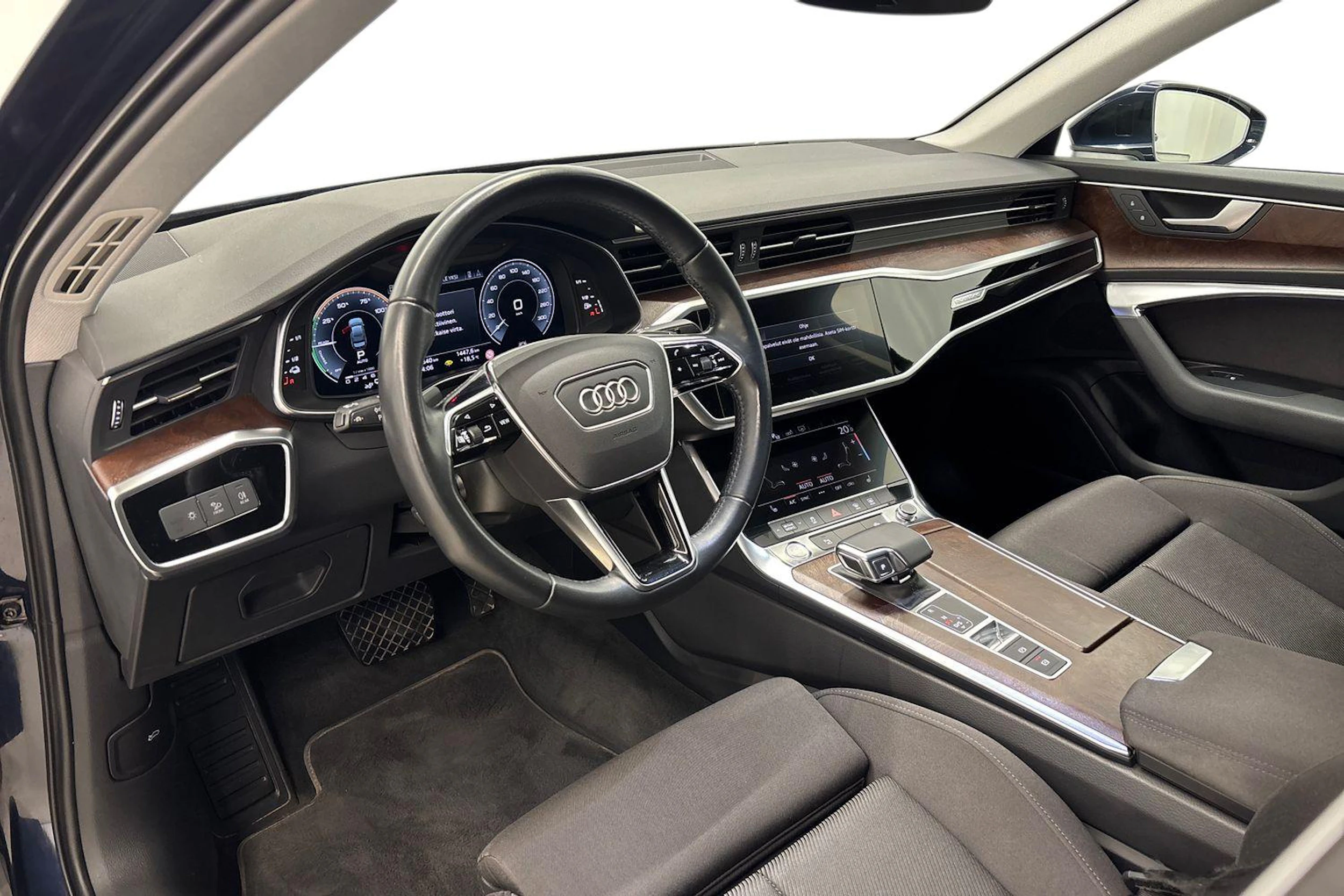 sininen Audi A6 2020 kuva 6.