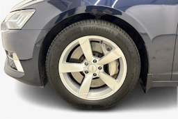 sininen Audi A6 2020 kuva 9.