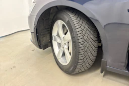 sininen Audi A6 2020 kuva 10.