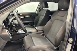 sininen Audi A6 2020 kuva 11.