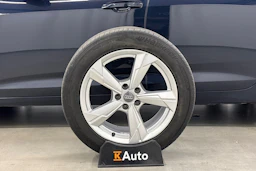 sininen Audi A6 2020 kuva 23.