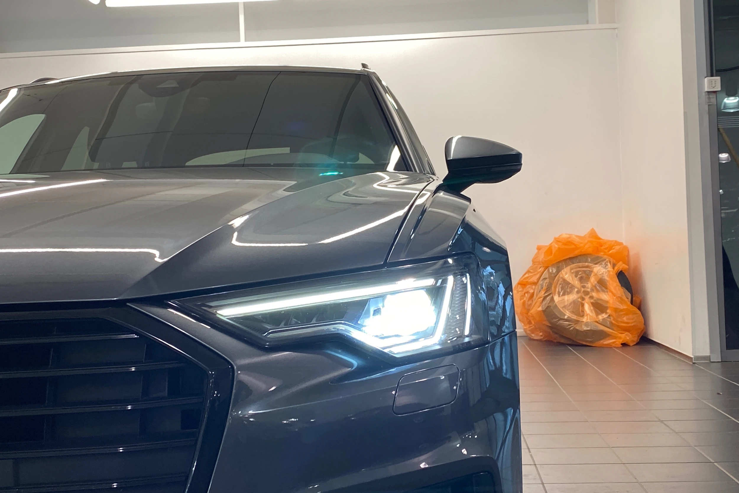 met. harmaa Audi A6 2020 kuva 34.