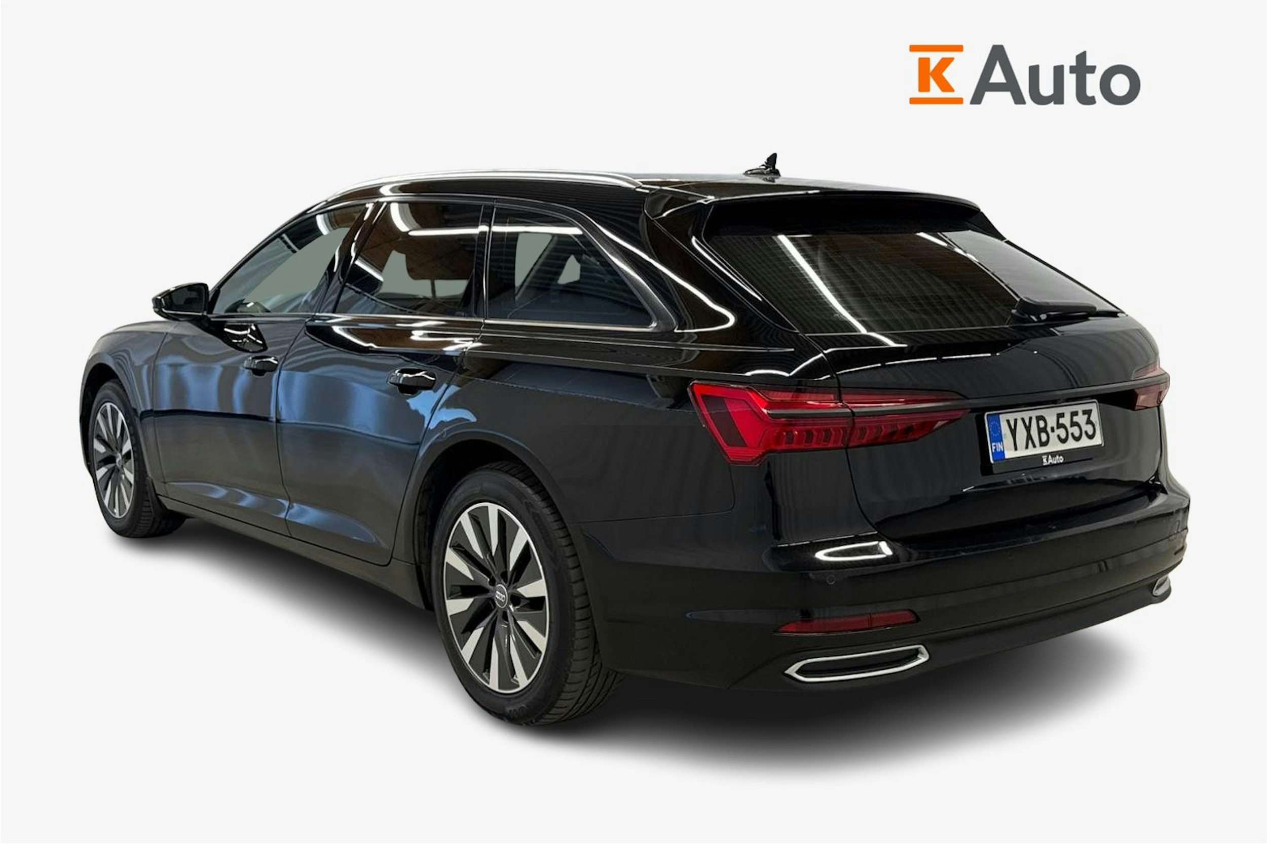 musta Audi A6 2020 kuva 2.