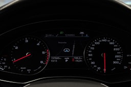 musta Audi A6 2020 kuva 15.