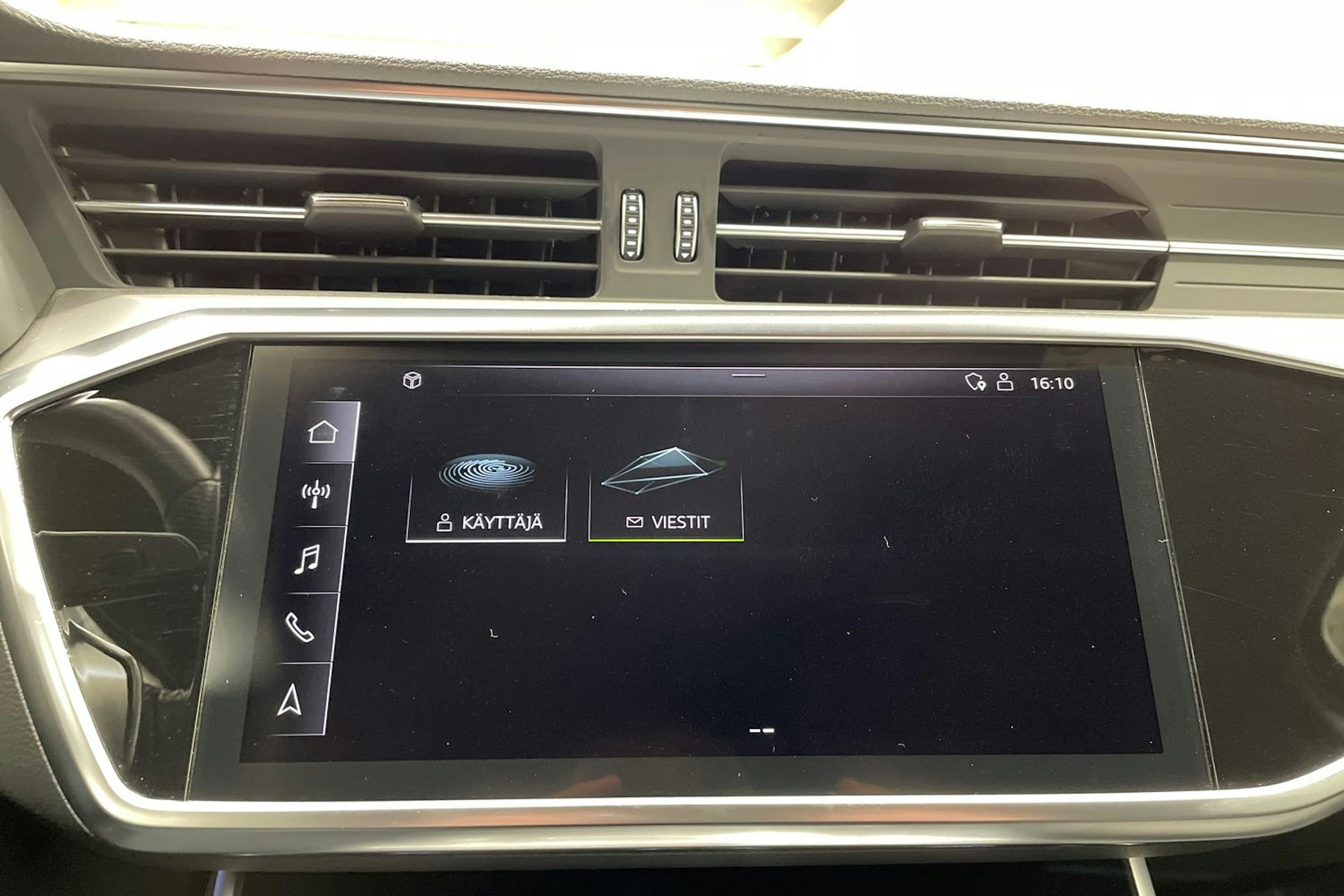 harmaa Audi A6 2020 kuva 18.