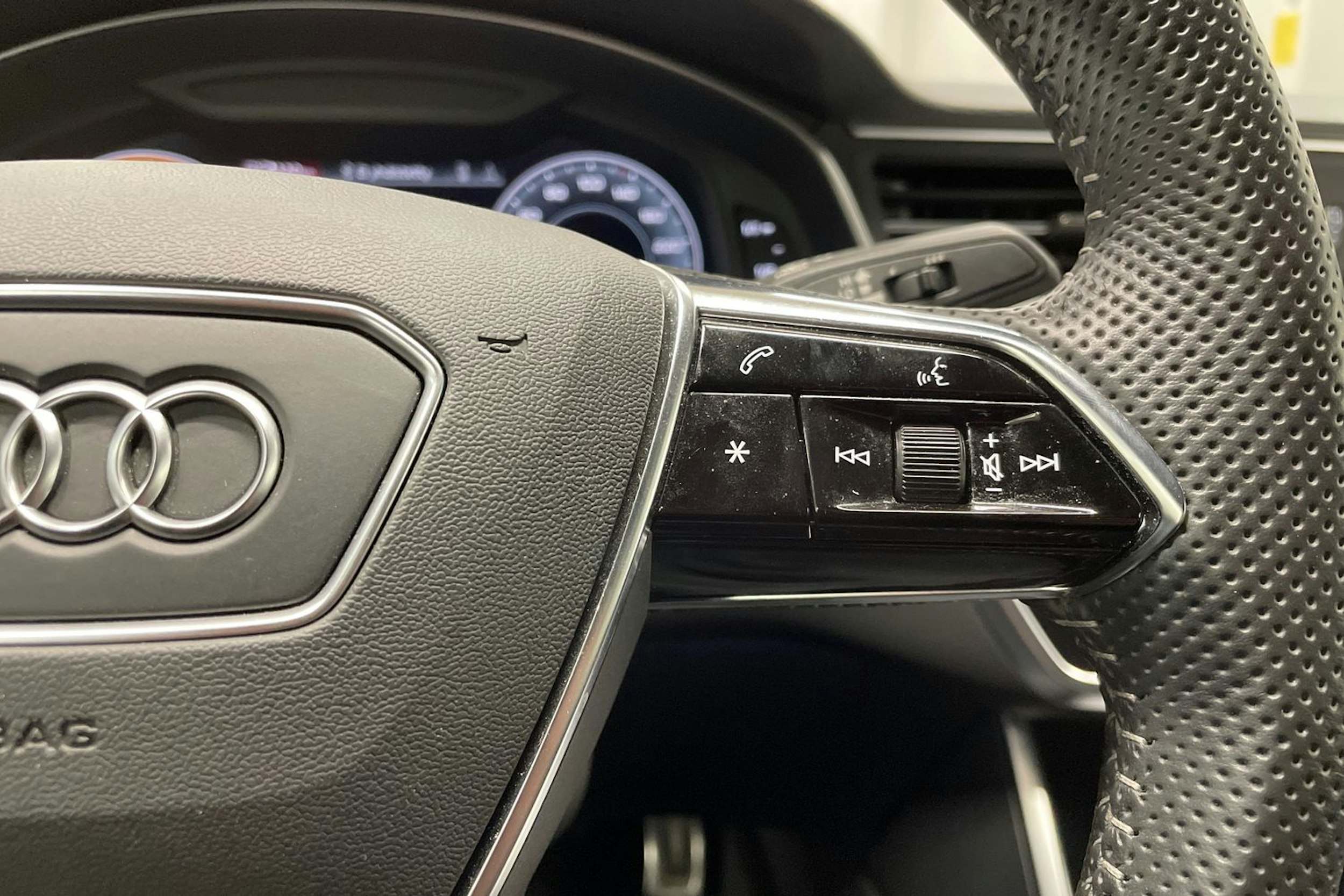 harmaa Audi A6 2020 kuva 29.