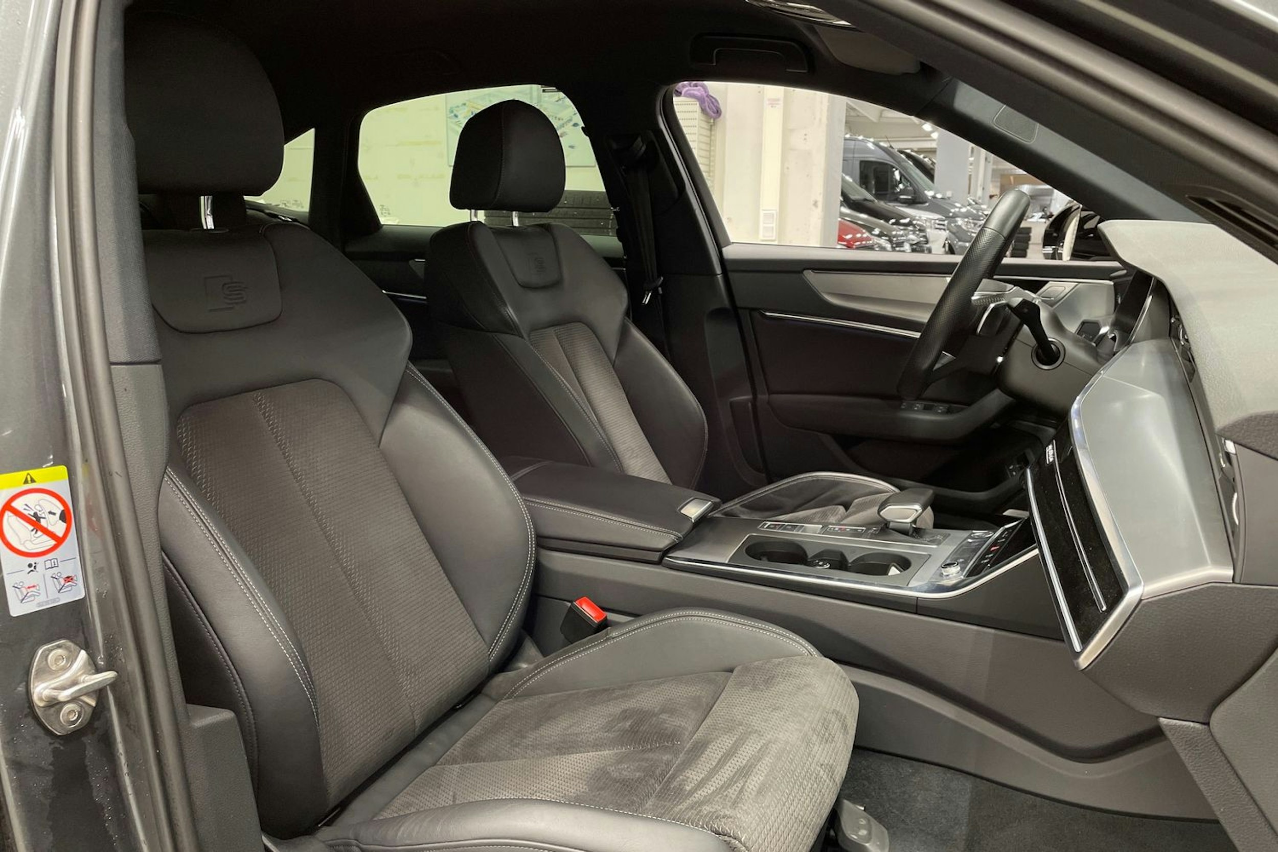 harmaa Audi A6 2020 kuva 32.