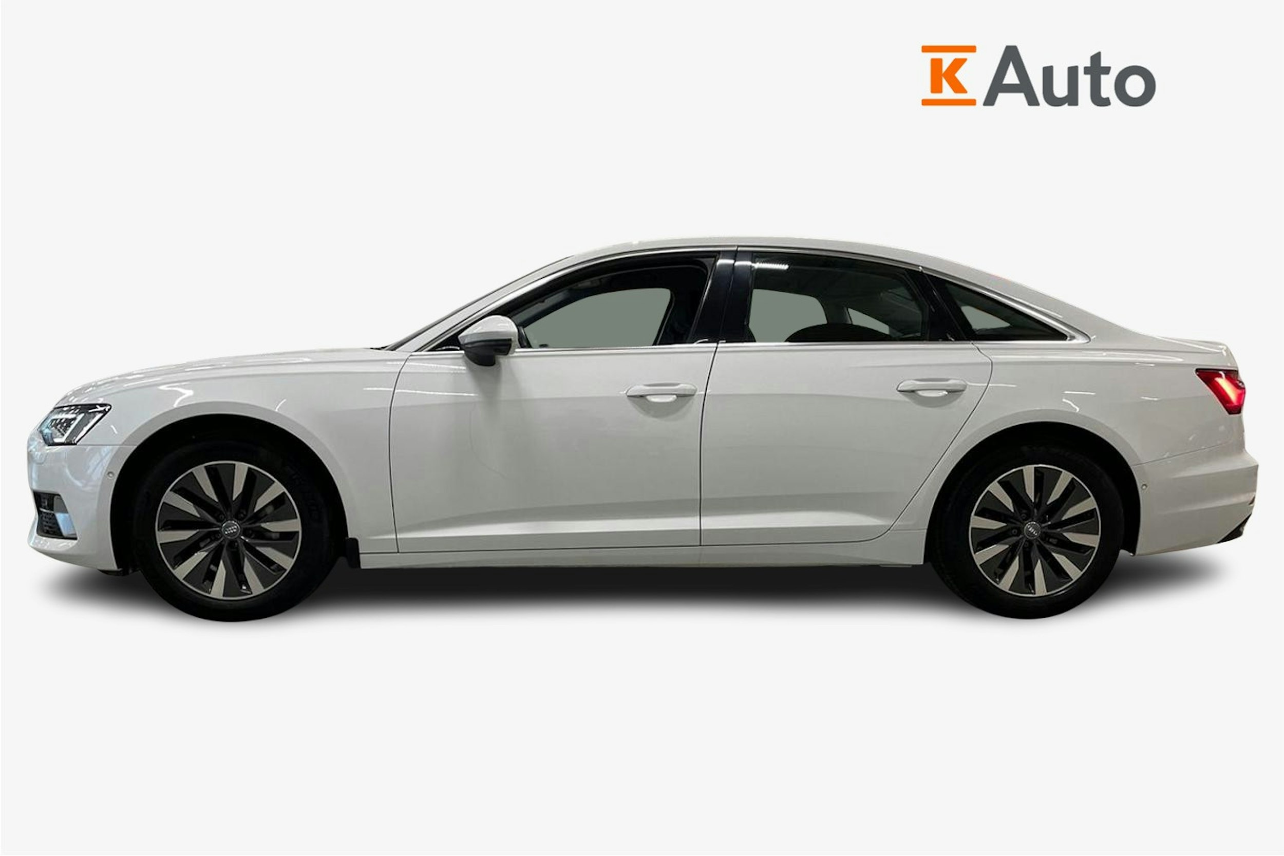 valkoinen Audi A6 2020 kuva 5.