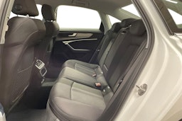 valkoinen Audi A6 2020 kuva 8.