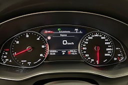 valkoinen Audi A6 2020 kuva 16.