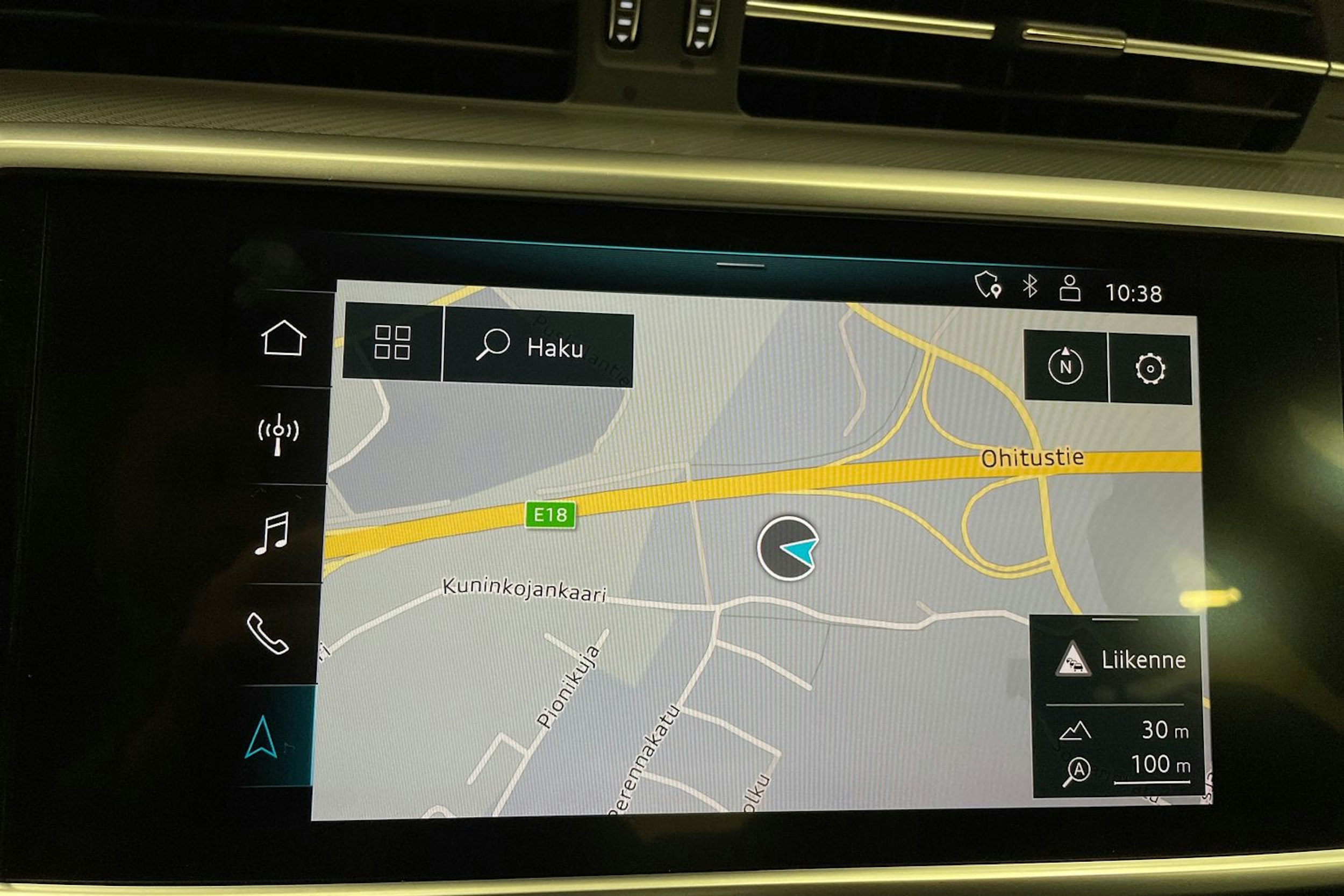 valkoinen Audi A6 2020 kuva 26.