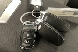 valkoinen Audi A6 2020 kuva 33.