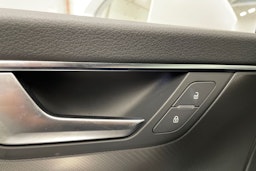 valkoinen Audi A6 2020 kuva 35.