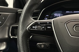 musta Audi A6 2021 kuva 14.