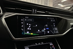 musta Audi A6 2021 kuva 17.